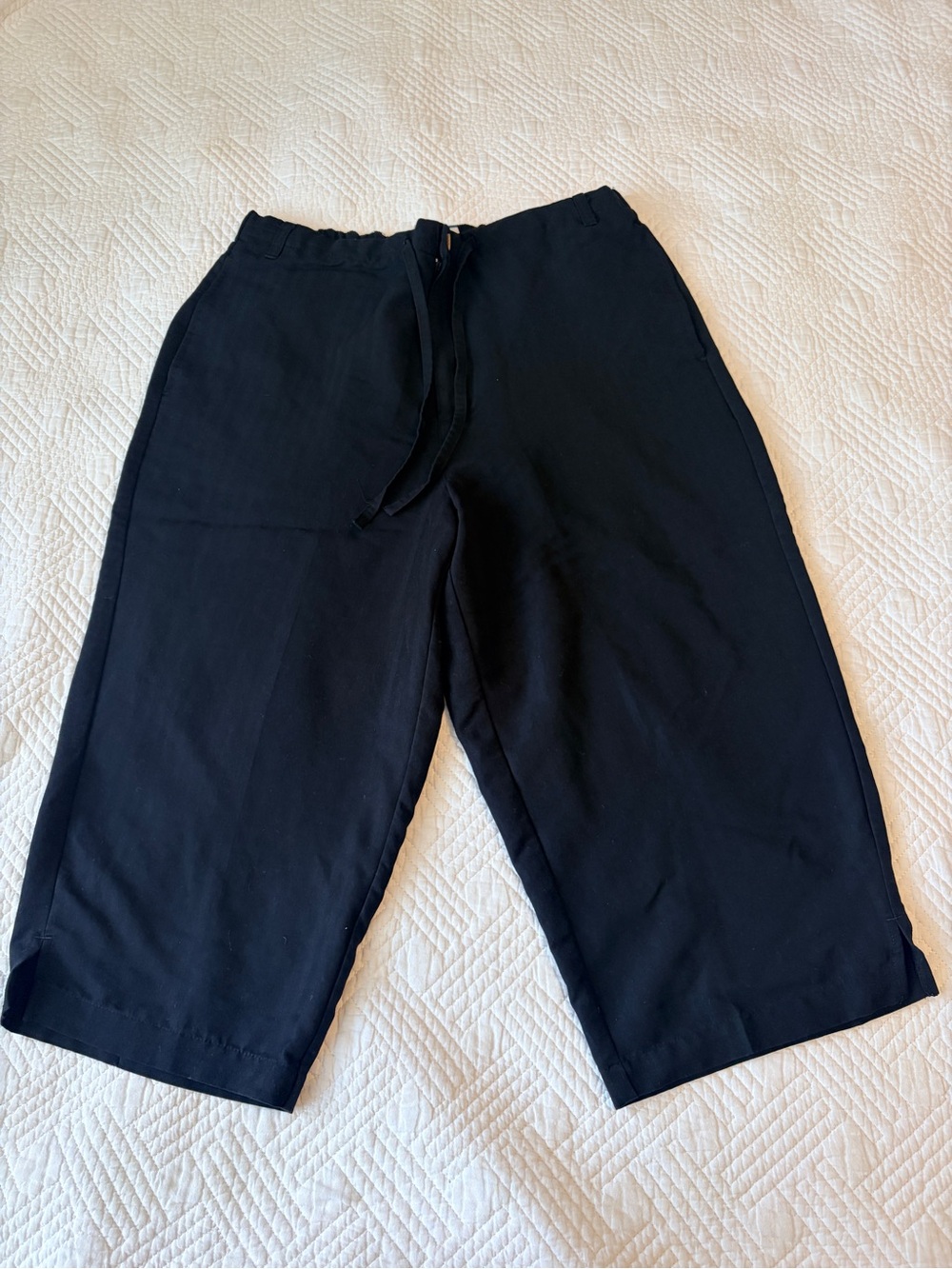 Black Wide Leg Cropped Capri Pants